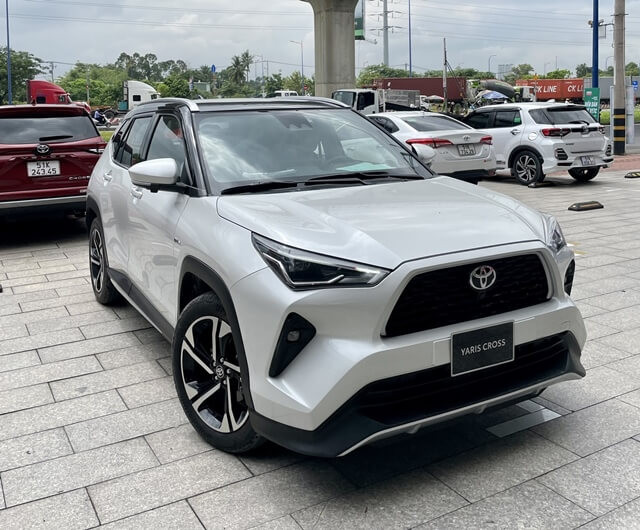 Toyota Yaris Cross 2025: đánh giá xe, thông số, giá lăn bánh (05/2025)